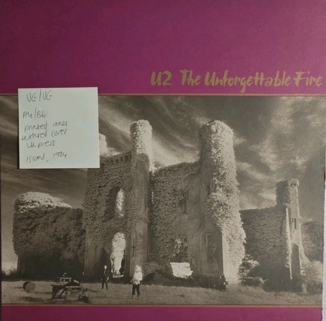 U2 — The Unforgettable Fire sleeve