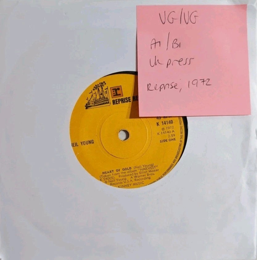 Neil Young Heart of Gold Vinyl Record 7" VG/VG K14140 1972 sleeve Neil Young Heart of Gold Vinyl Record 7" VG/VG K14140 1972 sleeve
