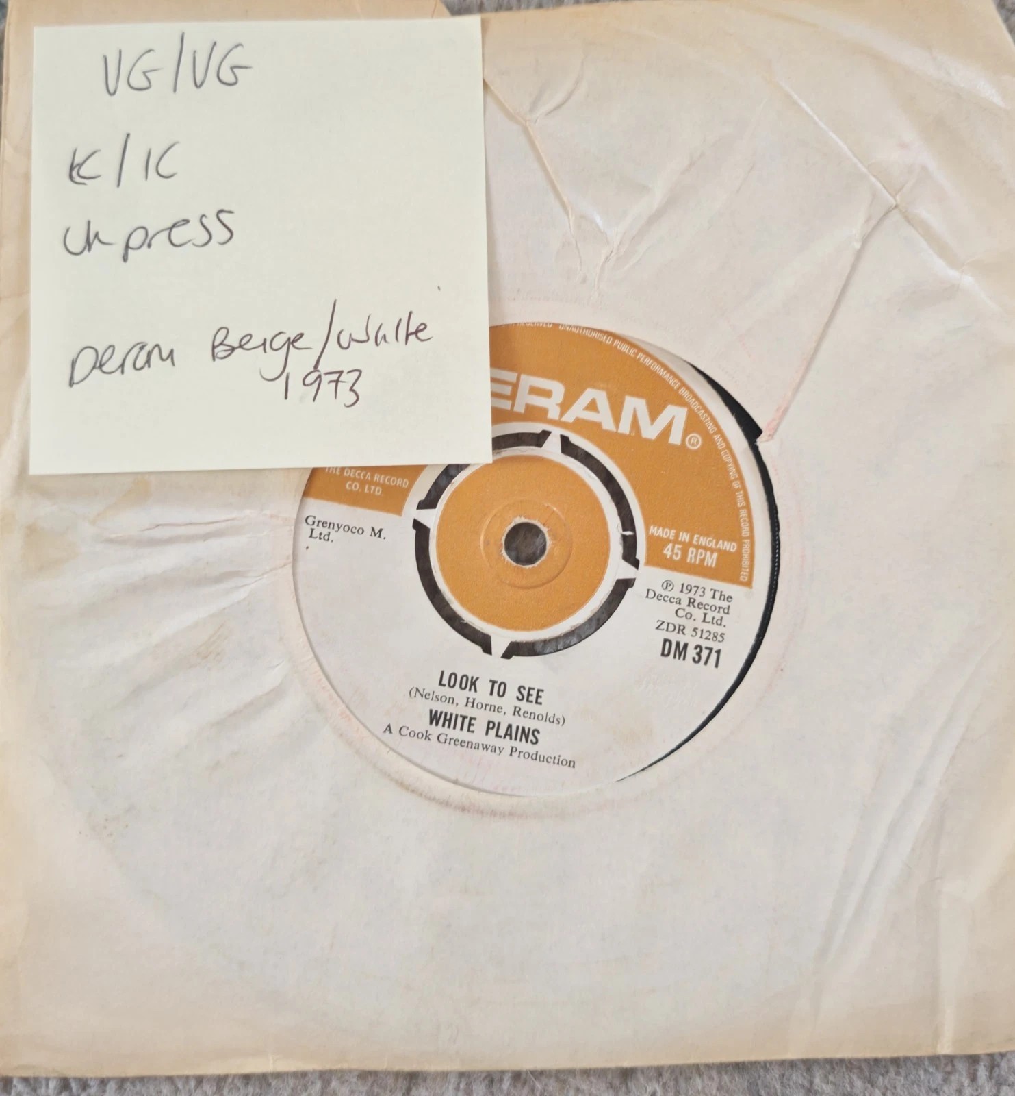 White Plains Step Into A Dream Vinyl Record 7" VG/VG DM 371 1973 sleeve White Plains Step Into A Dream Vinyl Record 7" VG/VG DM 371 1973 sleeve