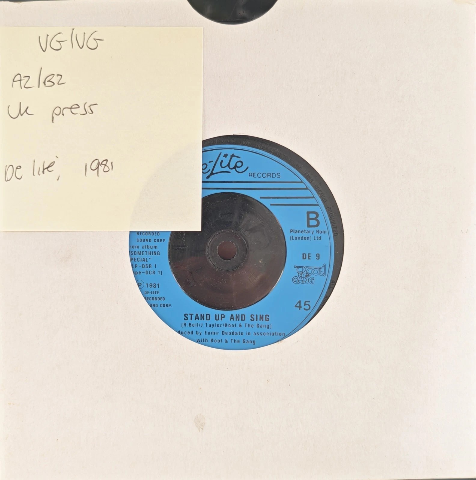 Kool & The Gang Stand Up and Sing Vinyl Record 7" VG/VG DE 9 1981 sleeve Kool & The Gang Stand Up and Sing Vinyl Record 7" VG/VG DE 9 1981 sleeve
