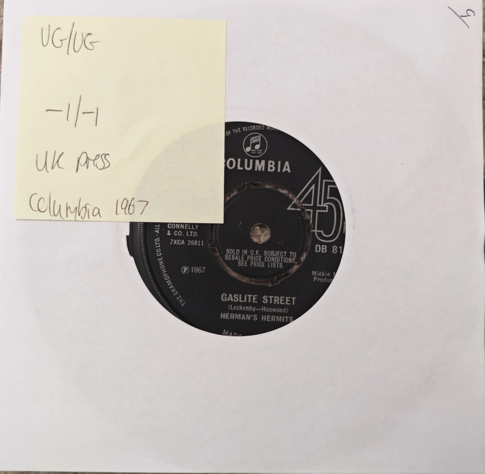 Hermans Hermits Theres A Kind Of Hush Vinyl Record 7" VG/VG DB8123 1967 sleeve Hermans Hermits Theres A Kind Of Hush Vinyl Record 7" VG/VG DB8123 1967 sleeve