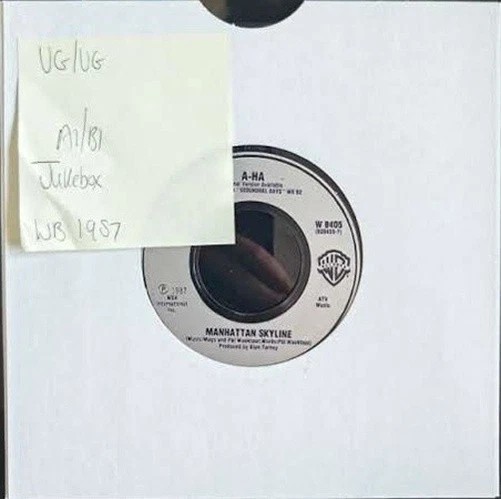 A-ha Manhattan Skyline Vinyl Record 7" VG/VG W 8405 1987 sleeve A-ha Manhattan Skyline Vinyl Record 7" VG/VG W 8405 1987 sleeve