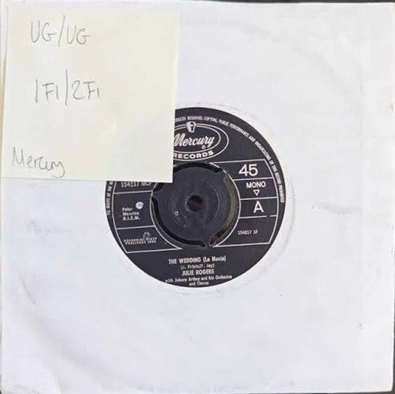 Julie Rogers The Wedding Vinyl Record 7" VG/VG MF 820 1964 sleeve Julie Rogers The Wedding Vinyl Record 7" VG/VG MF 820 1964 sleeve