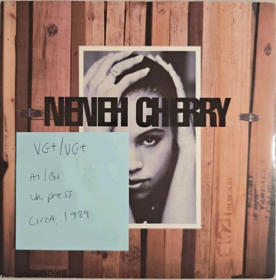 Neneh Cherry Inna City Mama Vinyl Record 7" VG+/VG+ YR 42 1989 sleeve Neneh Cherry Inna City Mama Vinyl Record 7" VG+/VG+ YR 42 1989 sleeve