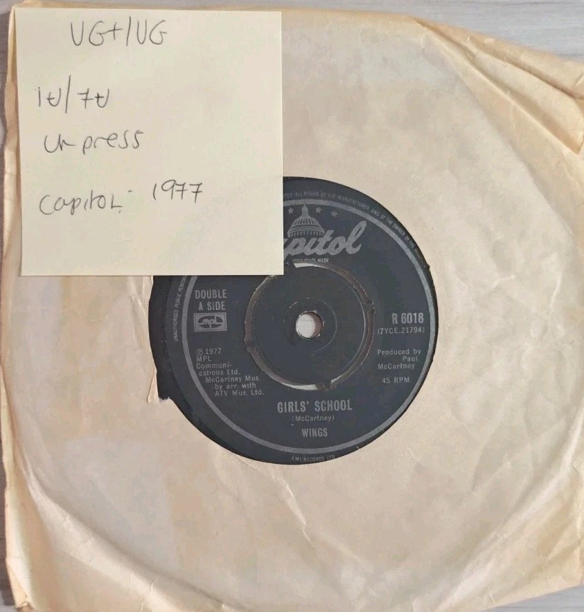 Wings Mull Of Kintyre / Girls' School Vinyl Record 7" VG+/VG R 6018 1977 sleeve Wings Mull Of Kintyre / Girls' School Vinyl Record 7" VG+/VG R 6018 1977 sleeve