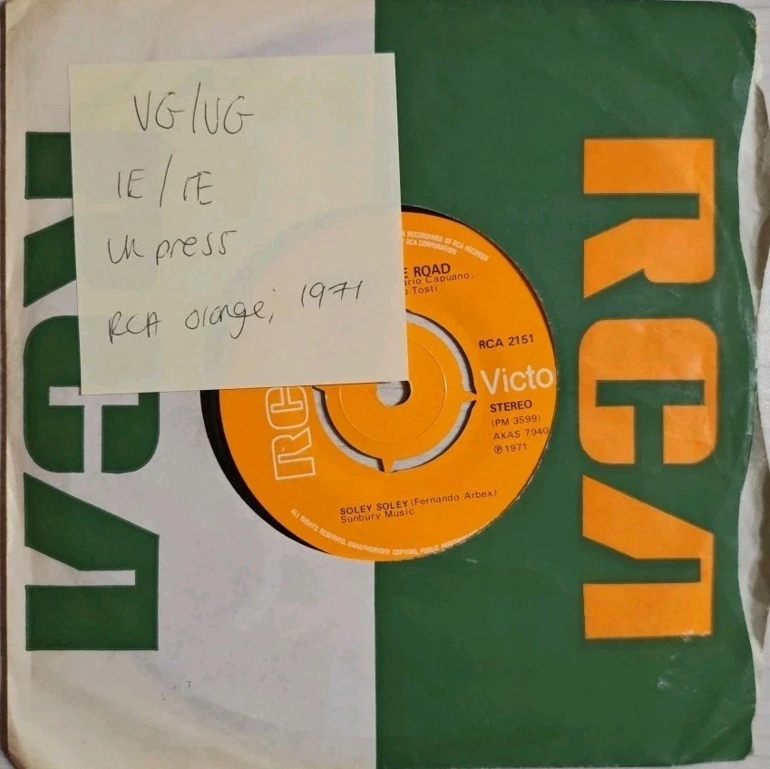 Middle Of The Road Soley Soley / To Remind Me Vinyl Record VG/VG RCA 2151 1971 vinyl record sleeve Middle Of The Road Soley Soley / To Remind Me Vinyl Record VG/VG RCA 2151 1971 vinyl record sleeve